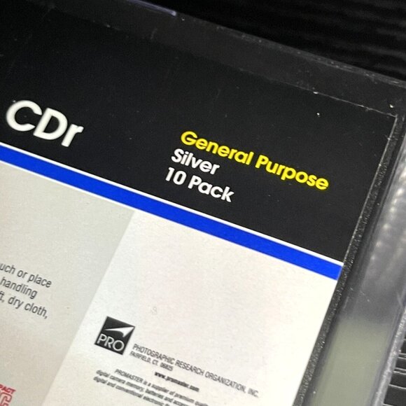 Promaster PhotoImage CDr 10-Pack 700MB/80 Min 52x Speed General Purpose Silver - Picture 6 of 6